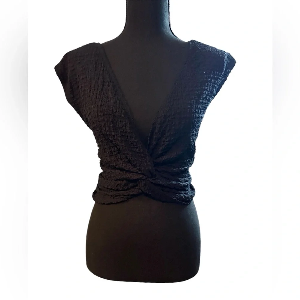🐰 Free People Zoe Crop Top (EUC; Black; Sz Large)